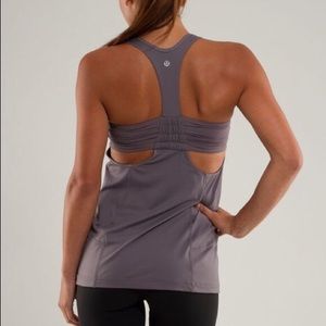 Lululemon grey turbo tank❤️!